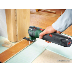             Мультифункциональная шлифмашина Bosch UniversalMulti 12 (с аккумулятором)        