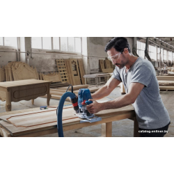             Вертикальный фрезер Bosch GOF 130 Professional 06016B7000        